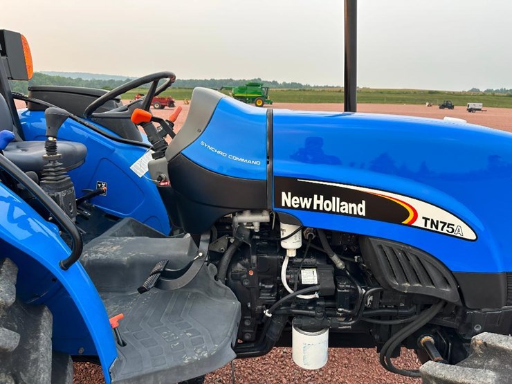 2005-new-holland-tn75a-image-12
