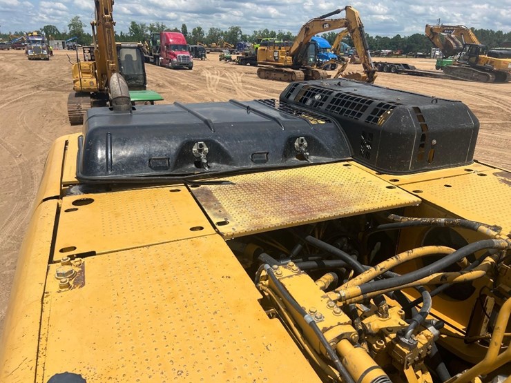 2006-caterpillar-330dl-image-19