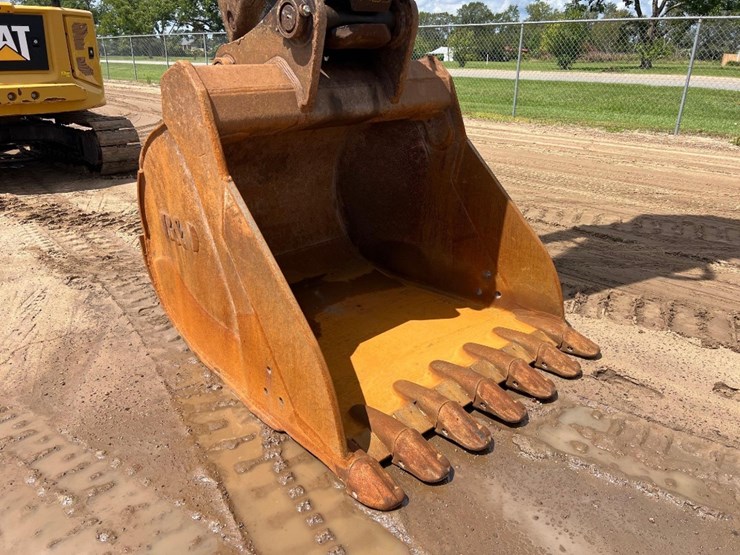 2012-deere-350g-lc-image-19