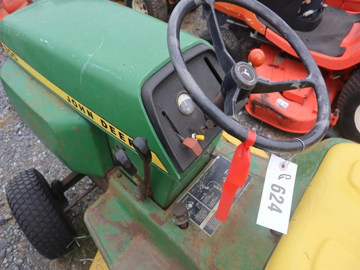 john-deere-300-image-13