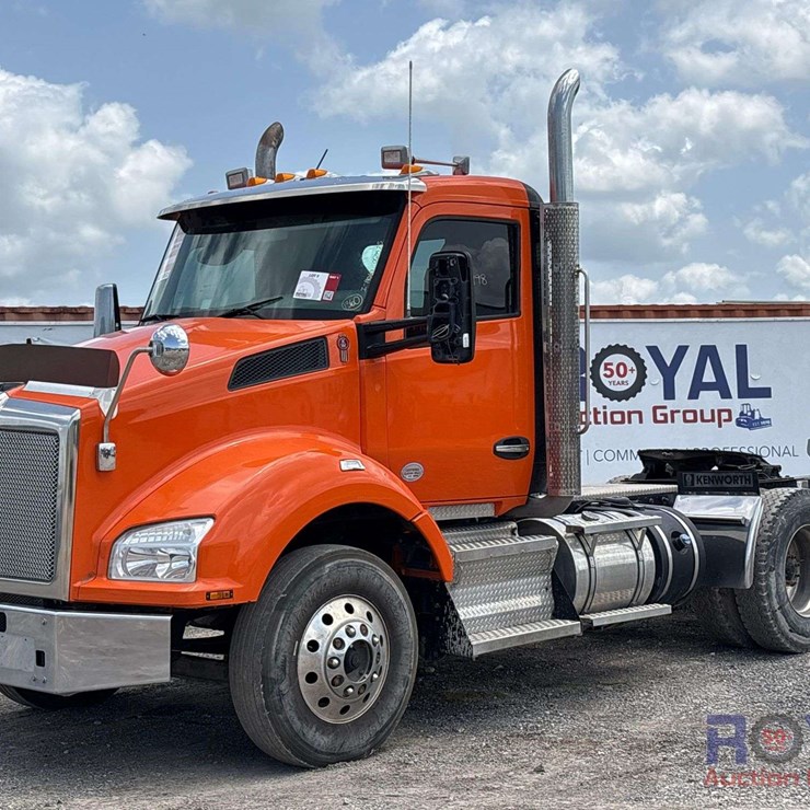 2019 KENWORTH T880