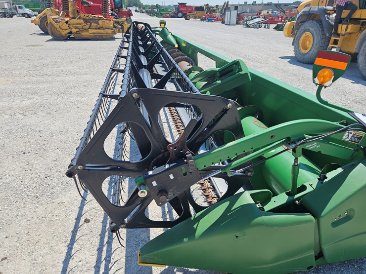 2004-john-deere-630f-image-11