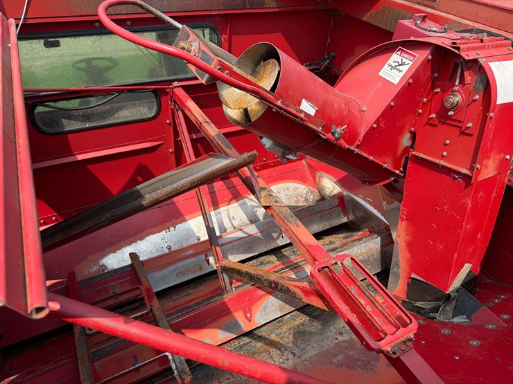 1998-case-ih-2366-image-47