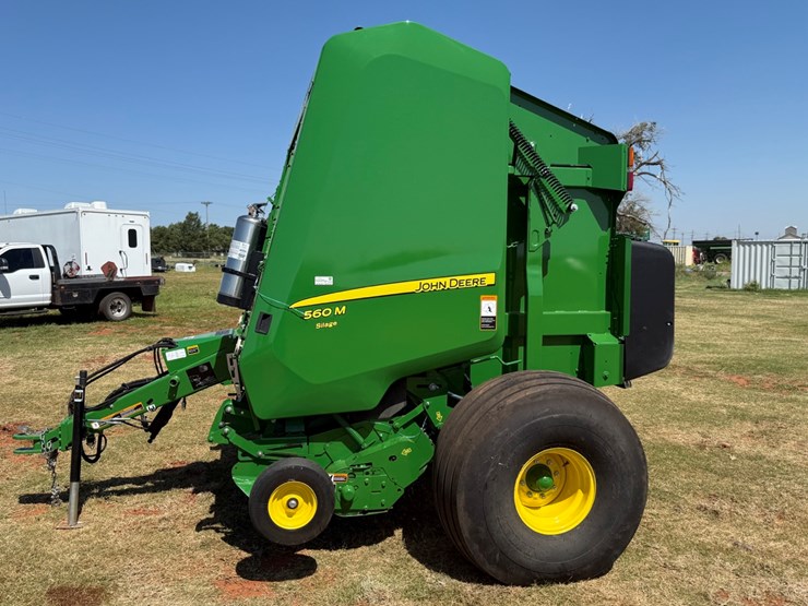 john-deere-560m-image-14