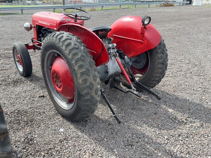 #3052-•-massey-ferguson-35-tractor-image-11