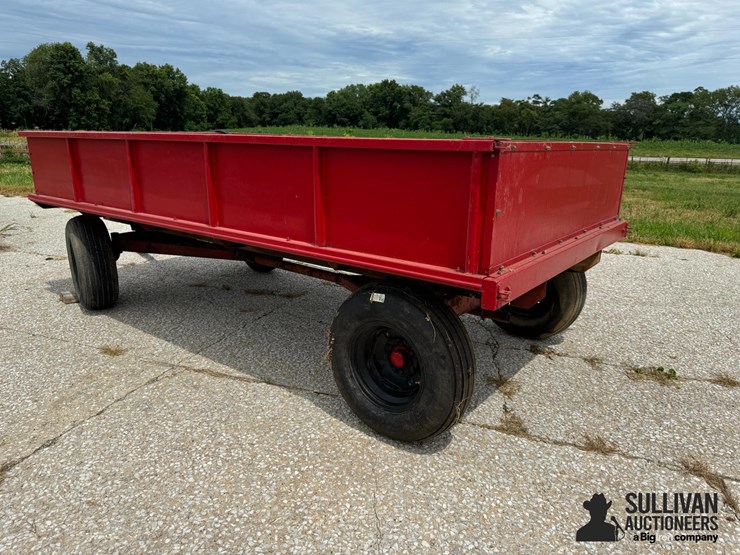 13.5'-barge-wagon-image-2