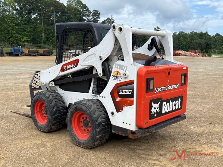 2022-bobcat-s590-image-3