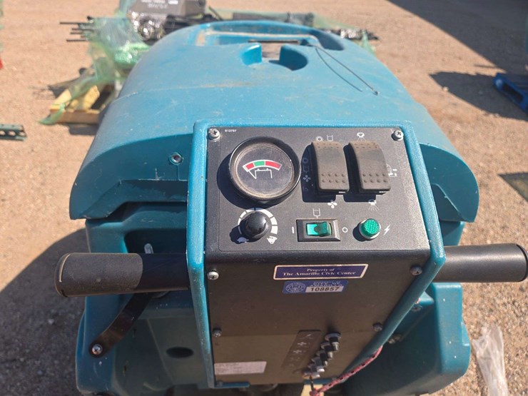 tennant-zamboni-1510-image-6