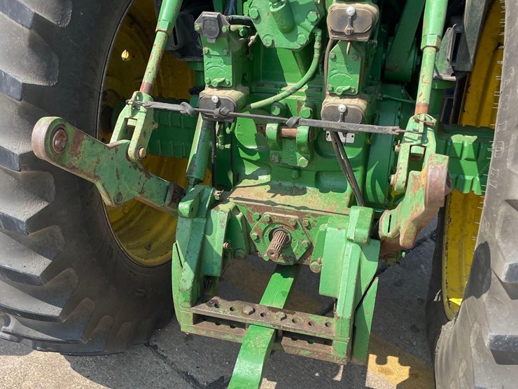 john-deere-4755-image-10