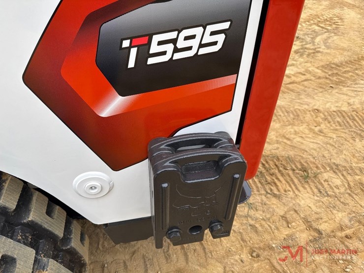 2023-bobcat-t595-image-7