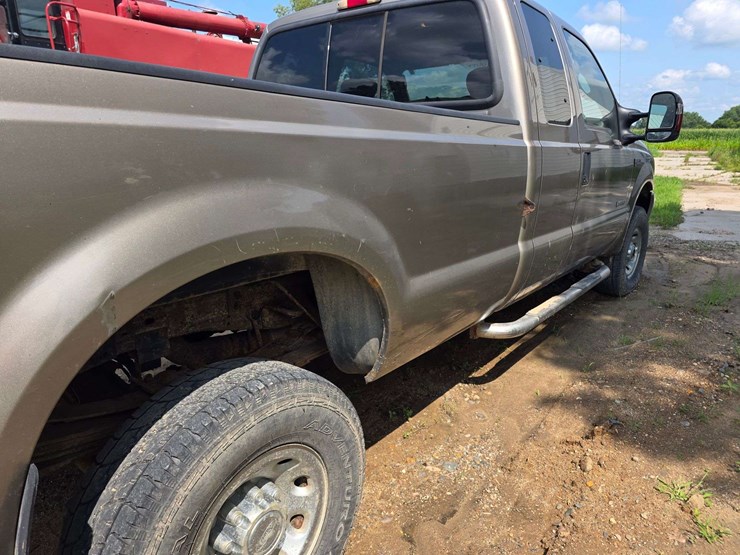 2004-ford-f350-xlt-image-34
