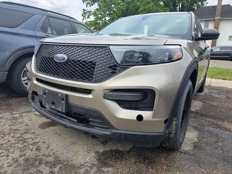 2021-ford-explorer-image-2