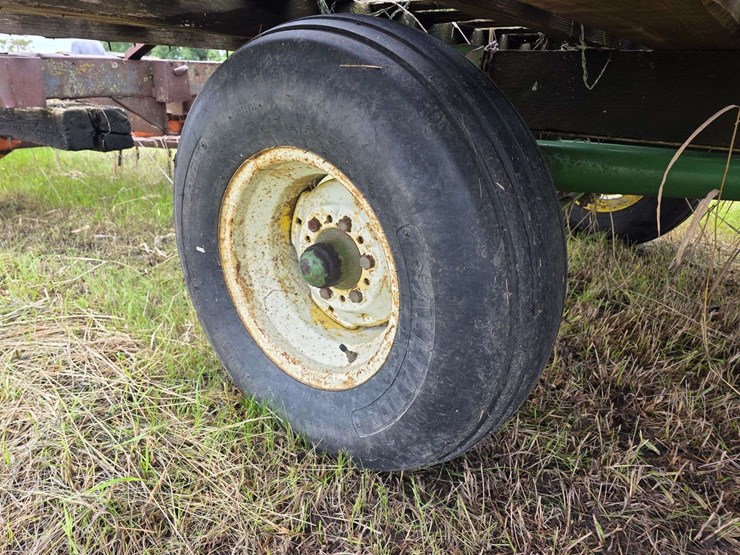 john-deere-running-gear-with-rack,-rack-will-need-work,-11l-15-tires-on-6-bolt-rims,-extendable-hitc-image-11