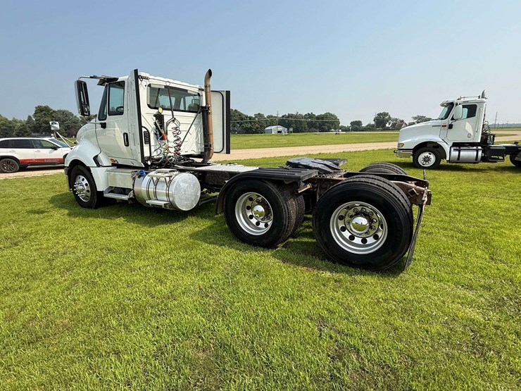2016-international-prostar-image-21