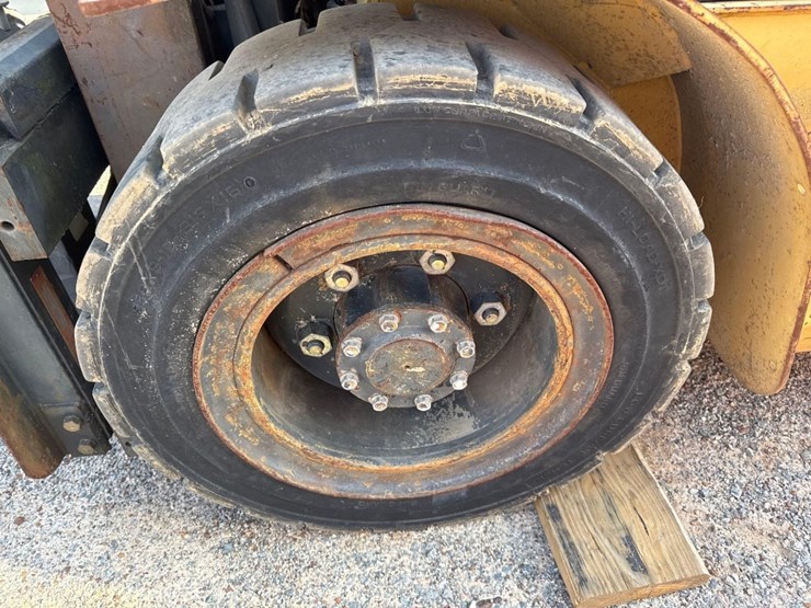 caterpillar-gp30-image-13