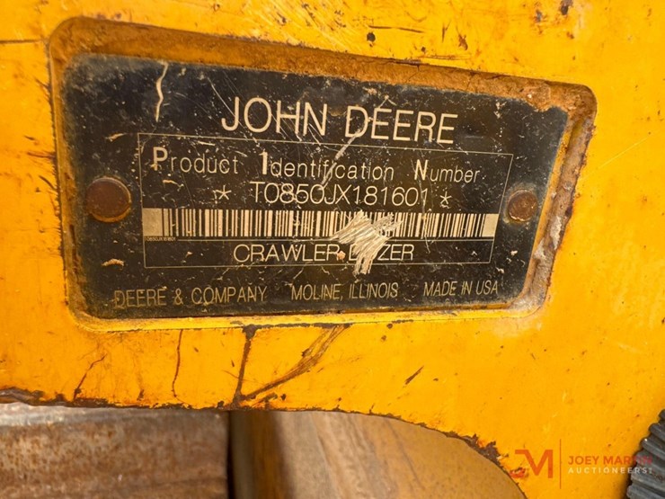 2010-deere-850j-image-17