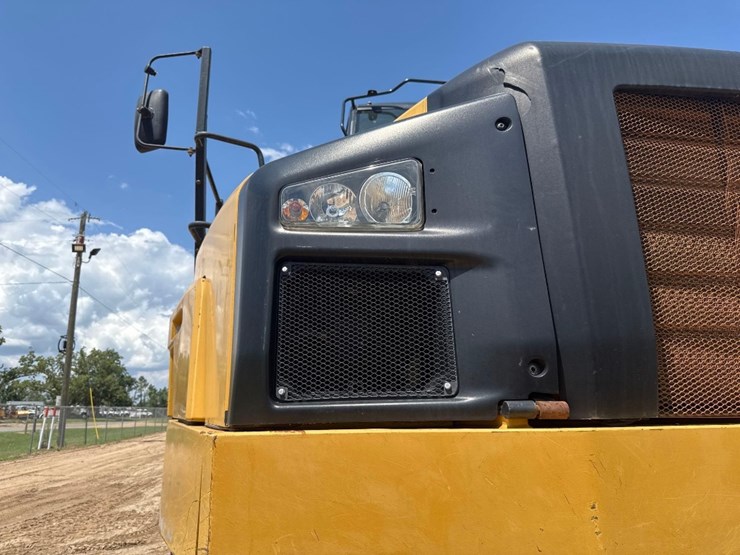 caterpillar-740b-image-22