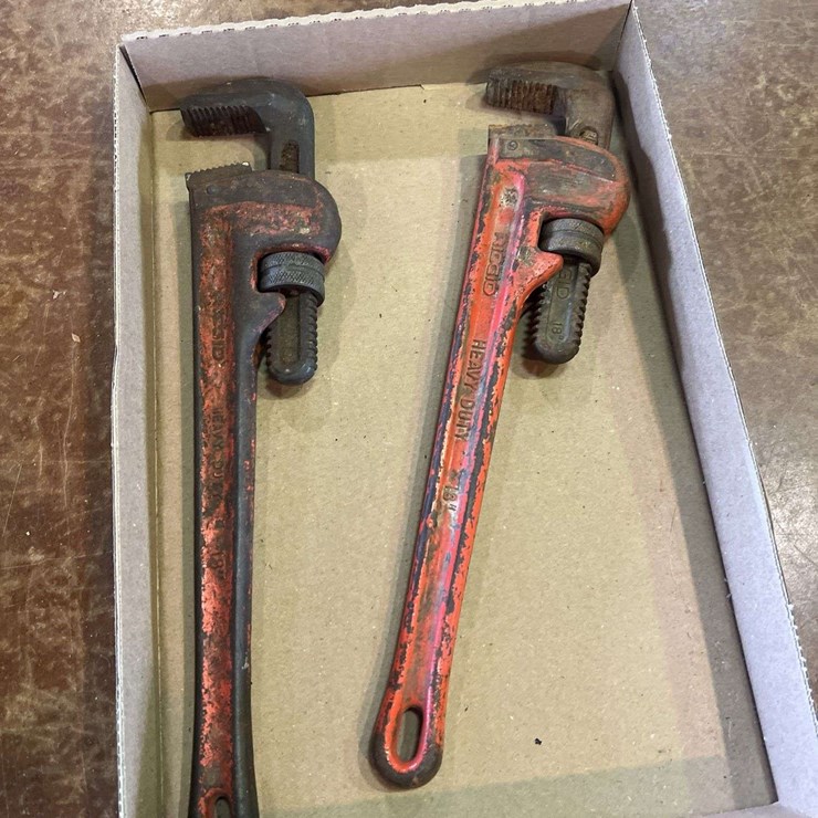 (2) 18" Rigid Pipe Wrenches