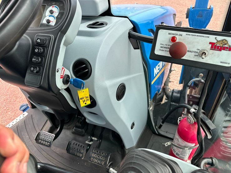 2017-new-holland-t5.110-image-62