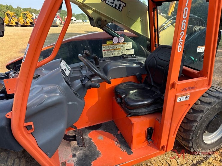 2018-jlg-g5-18a-image-14