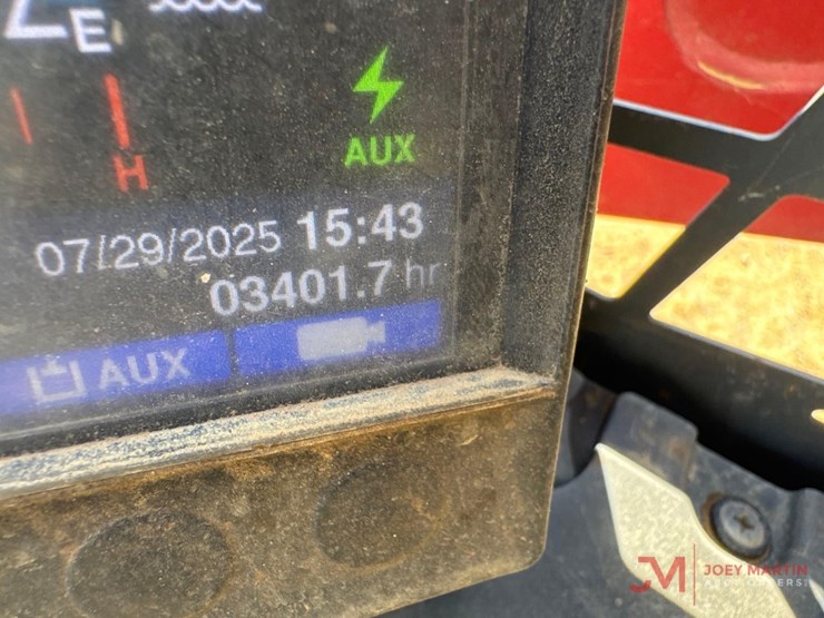 2018-takeuchi-tl12v2-image-18
