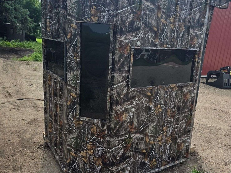 deer-stand-(tipped-in-storm,-see-photos),-insulated,-carpeted,-drop-down-windows,-approx-6’-x-6’,-bu-image-3