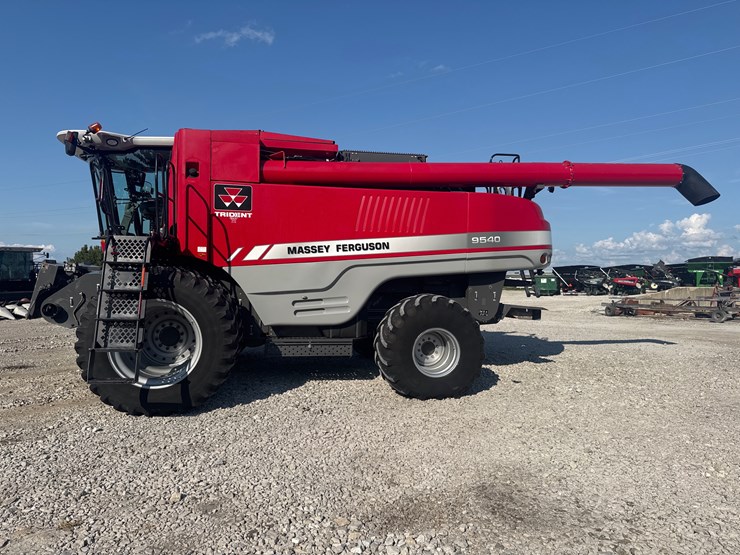 2012-massey-ferguson-9540-image-2