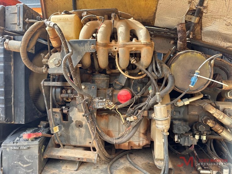 2005-jlg-600s-image-9