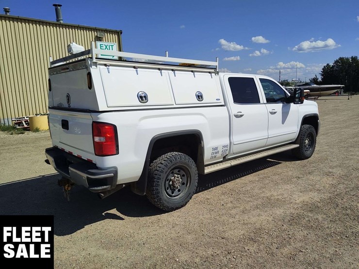 2018-gmc-sierra-2500hd-sle-image-4