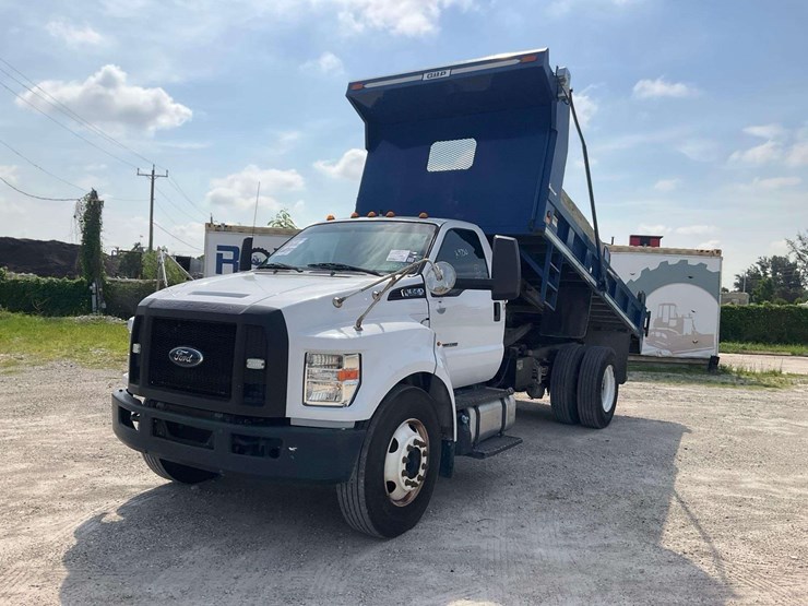 2017-ford-f650-image-1