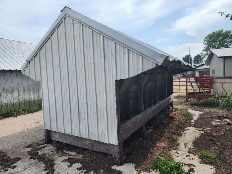 calf/cattle-self-feeder,-approx-18’-x-7’-x-10’-tall,-holds-approx-6-tons-*loading-is-available-image-15