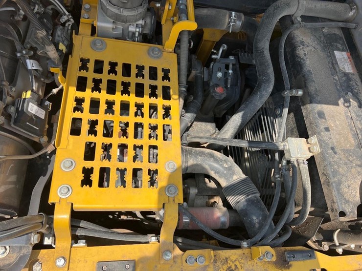 2019-komatsu-pc290-lc-11-image-21