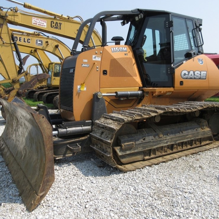 2017 CASE 1150M