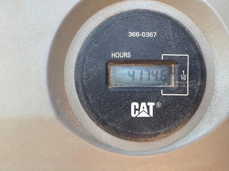 2019-caterpillar-326fl-image-36