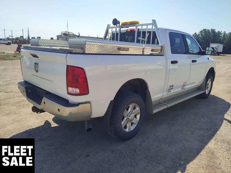 2014-ram-2500-slt-image-4