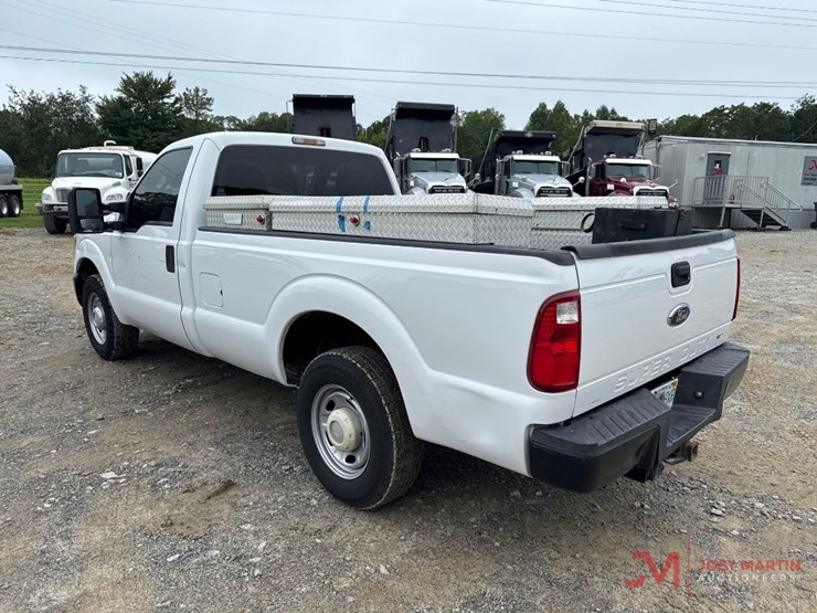 2016-ford-f250-xl-image-4