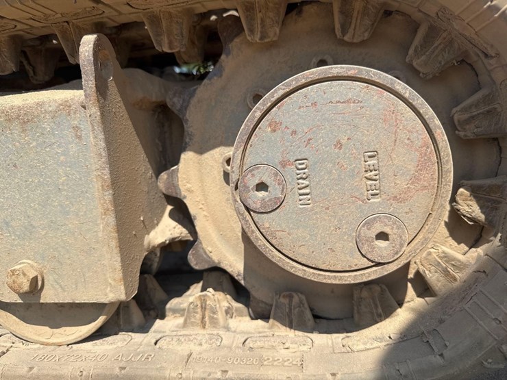 takeuchi-tb210r-image-11