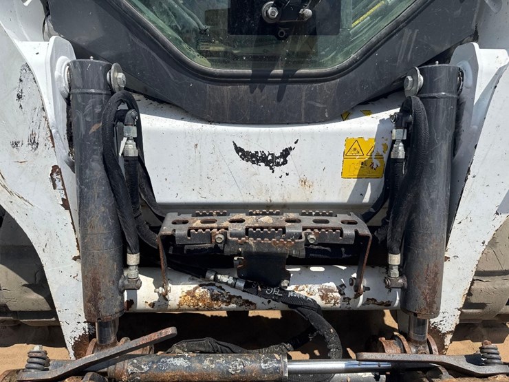 2022-bobcat-t595-image-21