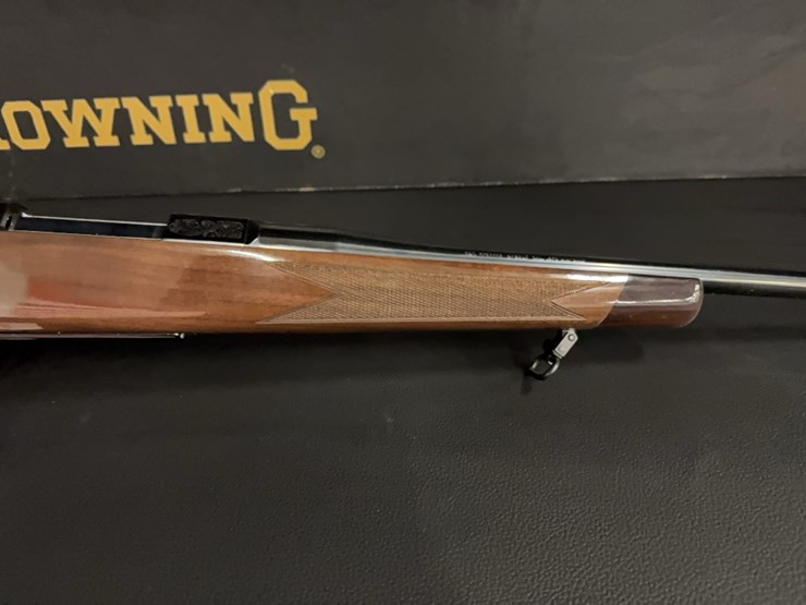 browning-a-bolt-medallion-rifle-image-4