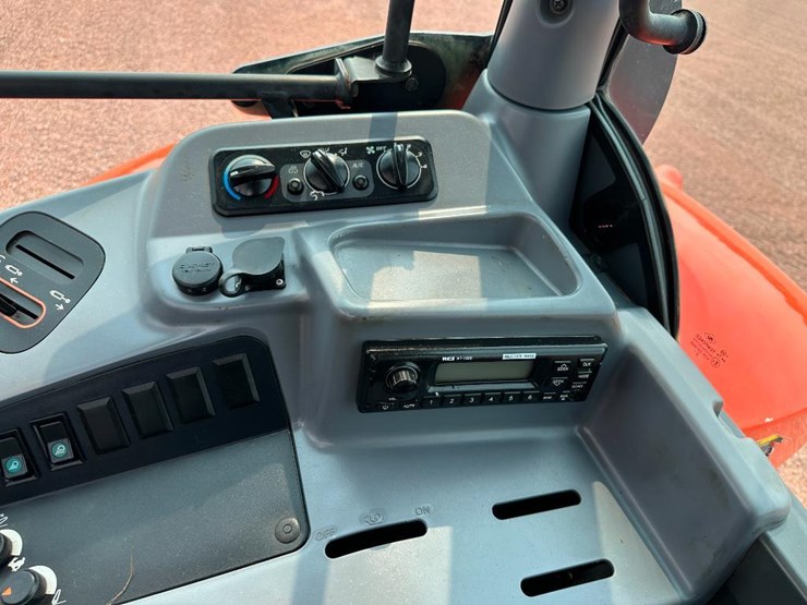 2015-kubota-m110gx-image-65