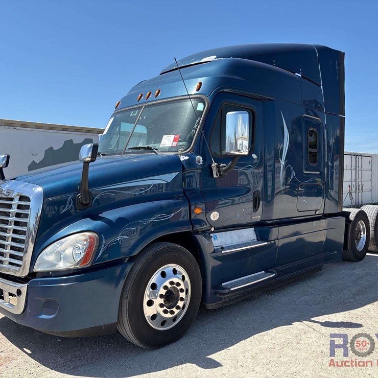 2017 FREIGHTLINER CASCADIA 125
