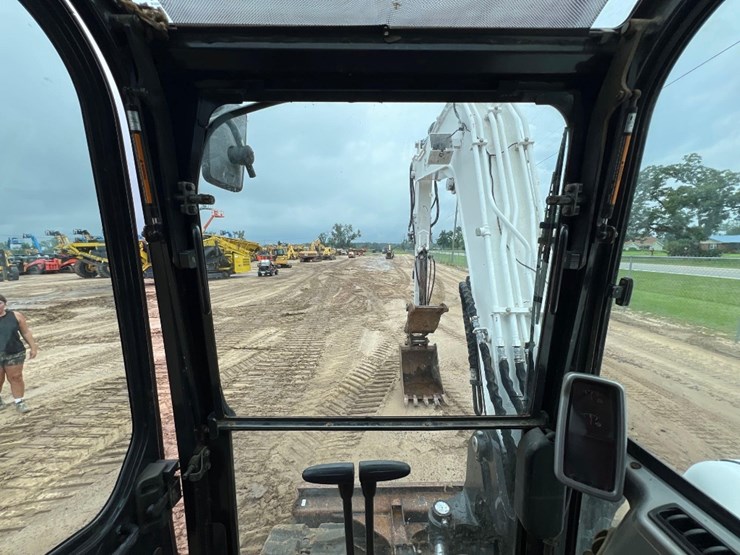 2012-bobcat-e80-image-38