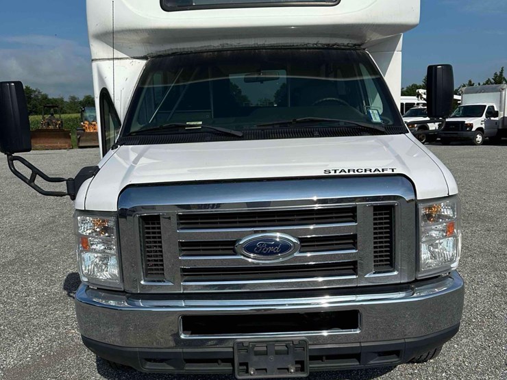 2017-ford-e450-image-2