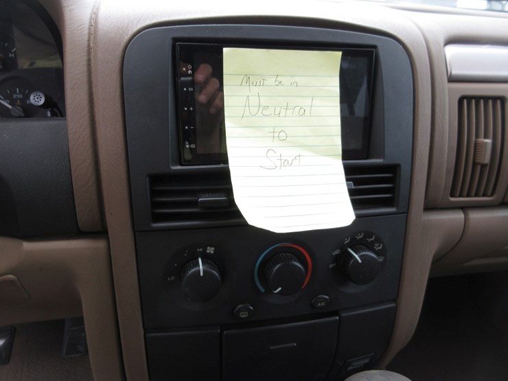 2002-jeep-grand-cherokee-laredo-image-9
