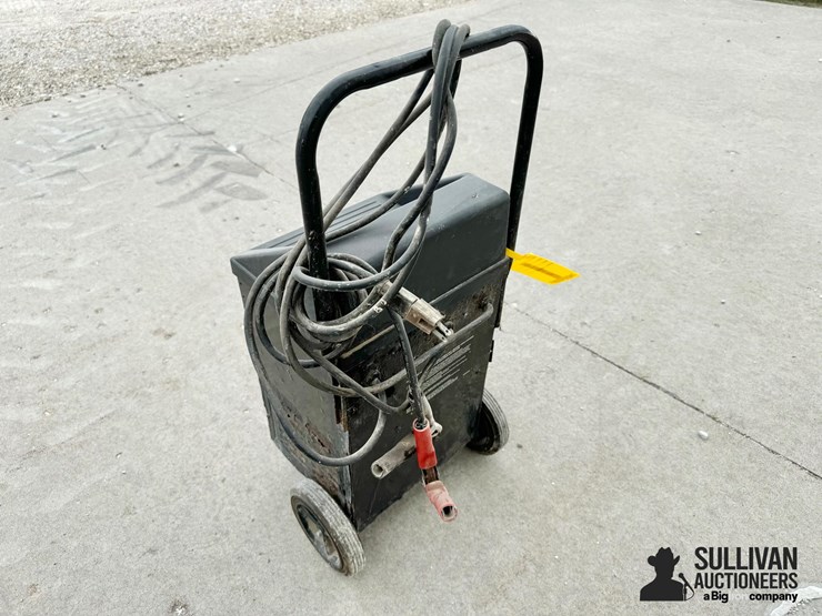 diehard-200.71460-battery-charger-/-engine-starter-image-7