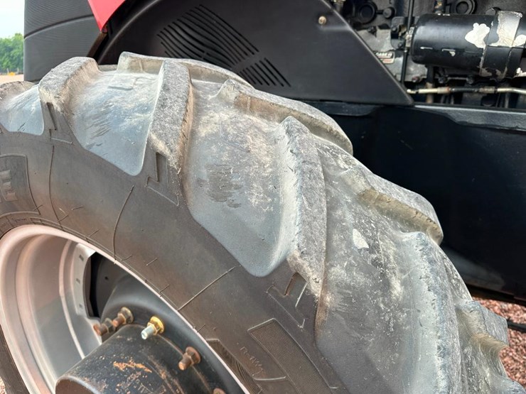 2012-case-ih-magnum-260-image-12