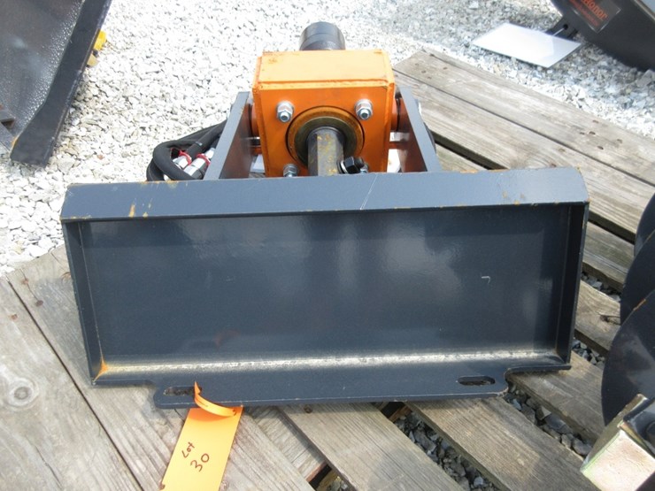 wolverine-mini-skid-steer-auger-drive-&-bit-image-2
