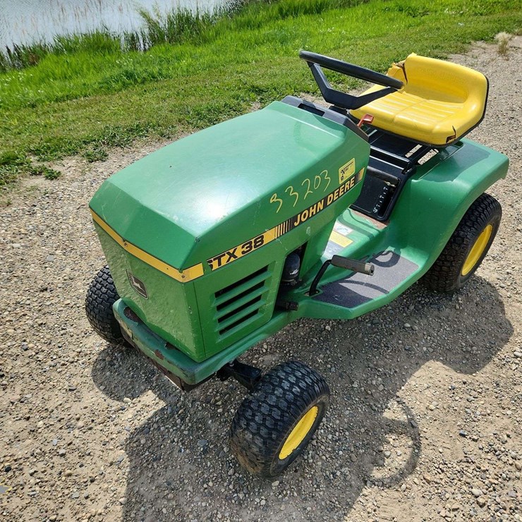 JOHN DEERE STX38
