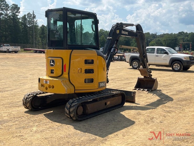 2022-deere-35g-image-4