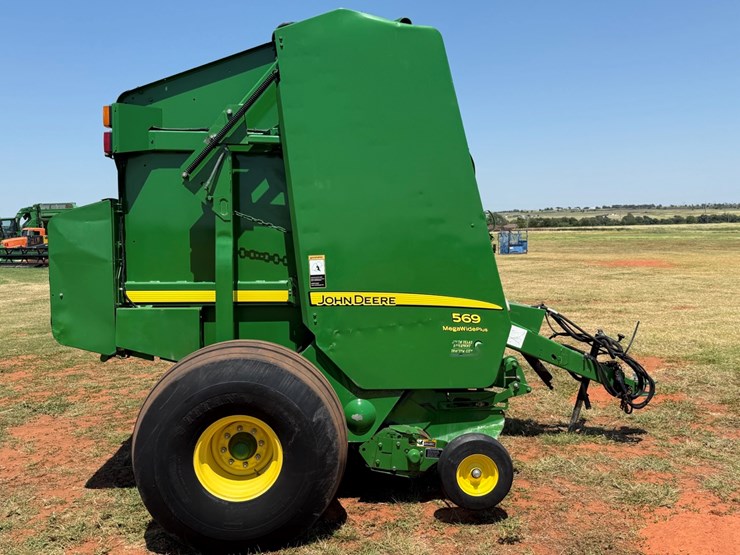 john-deere-569-image-2